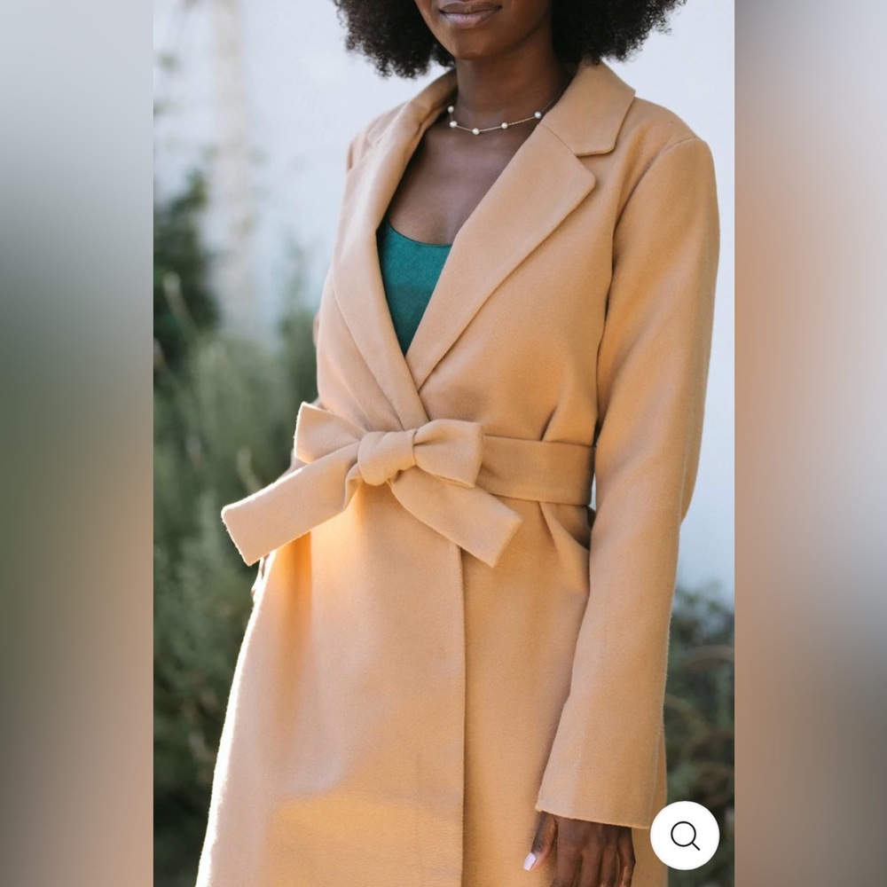 NWOT Ontwelfth Camel / Tan Belted Coat - L